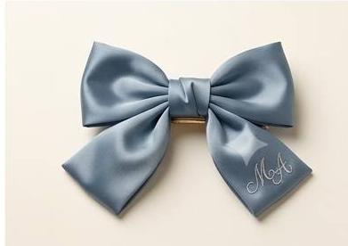 Nœud satin bleu gris monogrammé Mus Accessoires